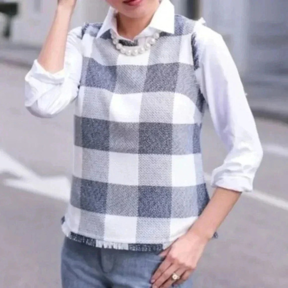 Banana Republic White and Blue Gingham Plaid Frayed Hem Top Blouse Size Medium M - Picture 1 of 5